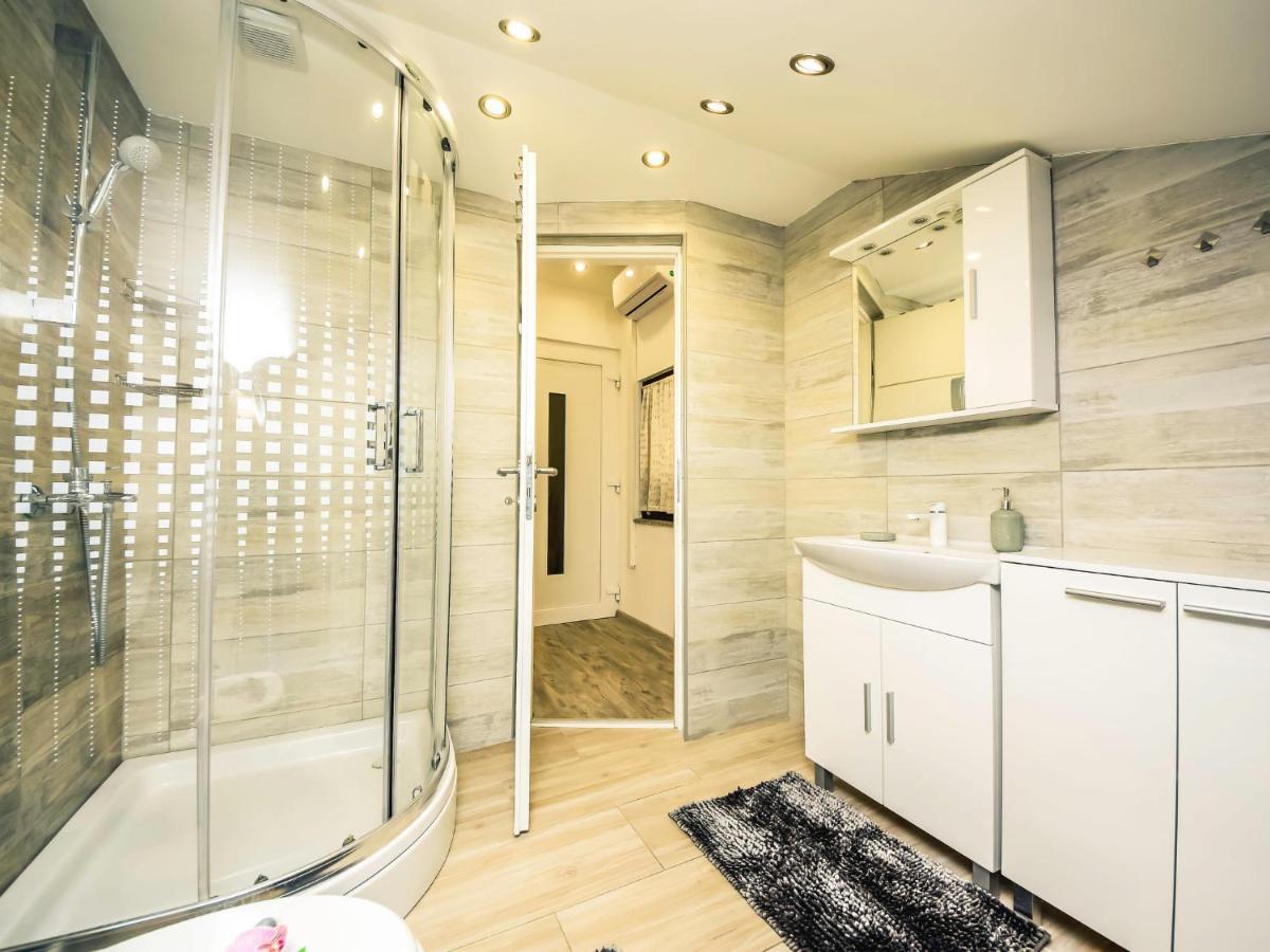 Apartment Matanovi Dvori-2 By Interhome Vir